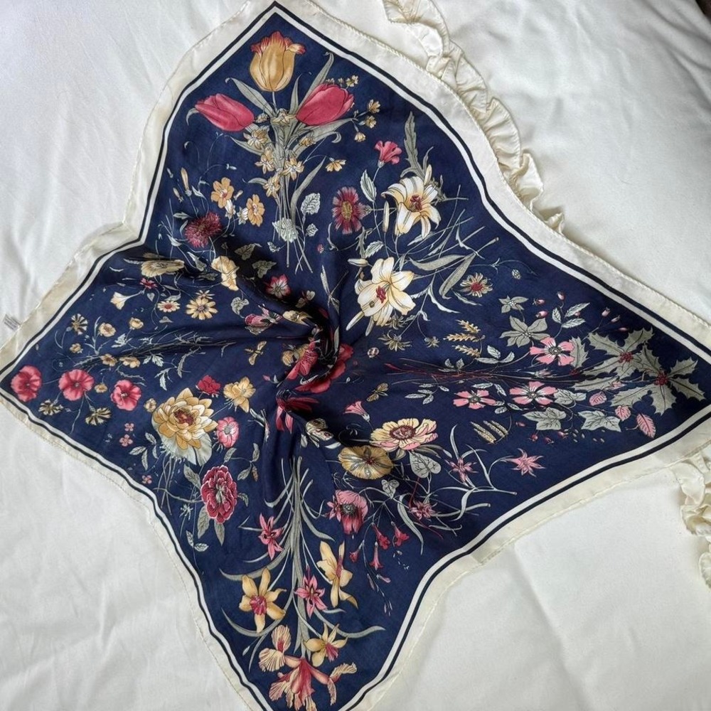 navy‎ floral scarf